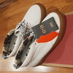 Vans shoes new with box